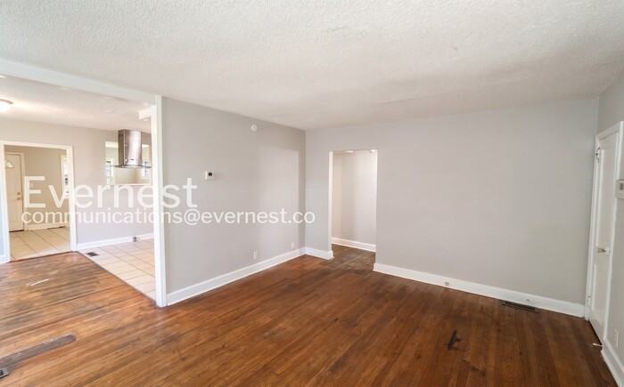 8504 3rd Ave N - Photo 7 of 18