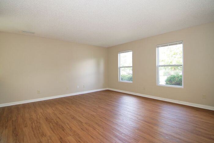10252 Cumberland Pointe Blvd - Photo 4 of 22