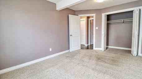 5014 50 St - Photo 7 of 13