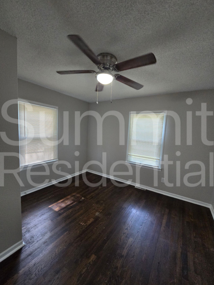 10507 Oakland Ave - Photo 7 of 15