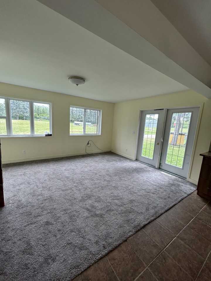2143 Westcott Rd - Photo 3 of 9