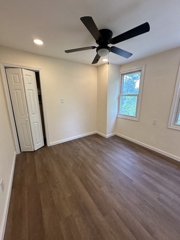 2717 Cedarhurst Rd - Photo 3 of 8