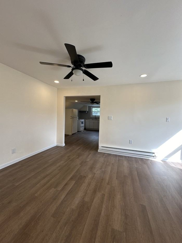 2717 Cedarhurst Rd - Photo 6 of 8