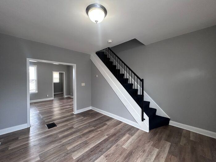1199 N Luzerne Ave - Photo 4 of 9