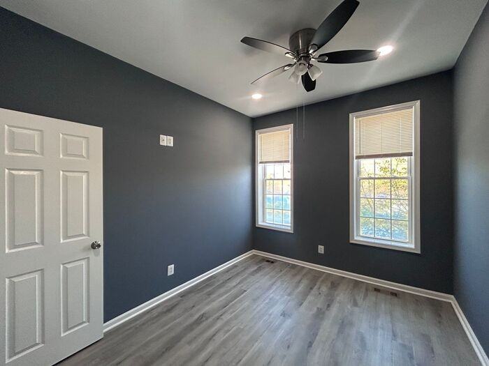 1299 Bayard St - Photo 4 of 10