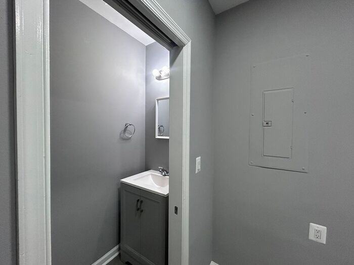 1299 Bayard St - Photo 6 of 10