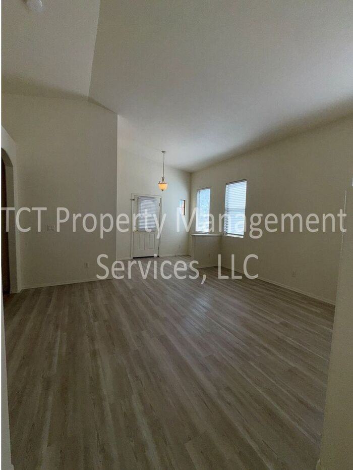 4399 S Maverick Ave - Photo 3 of 10