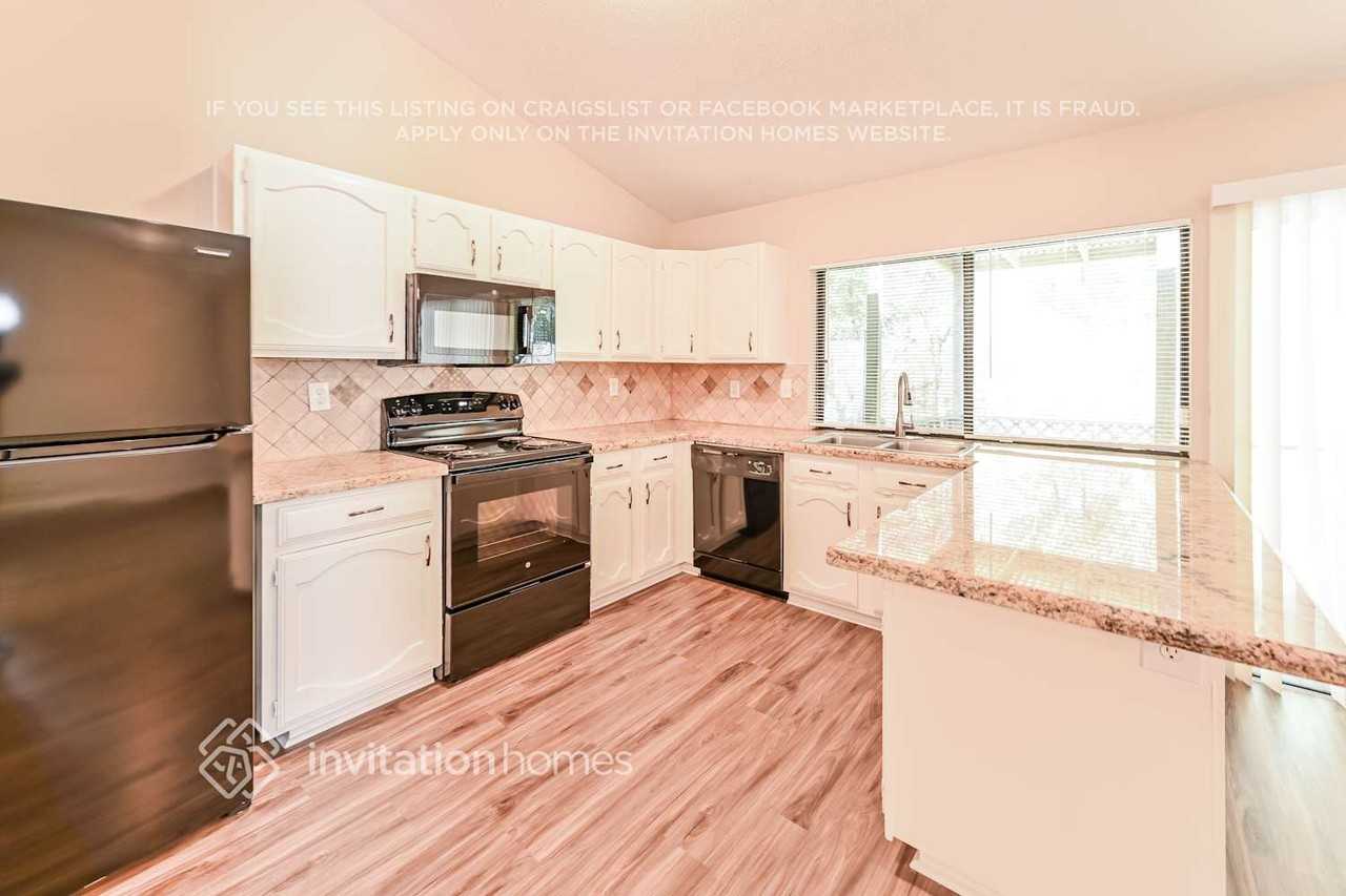 22710 Melham Ln - Photo 5 of 16