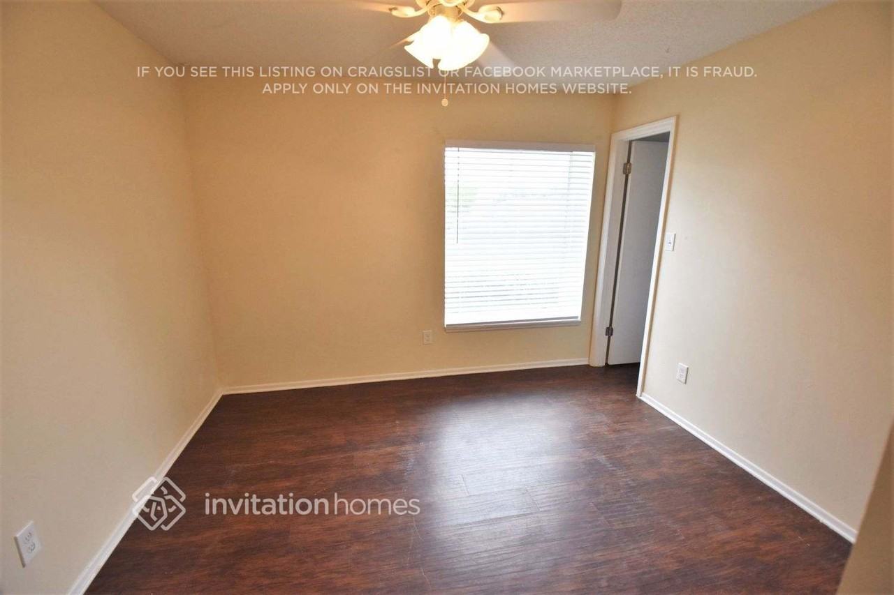 7341 Crooked Lake Cir - Photo 5 of 9
