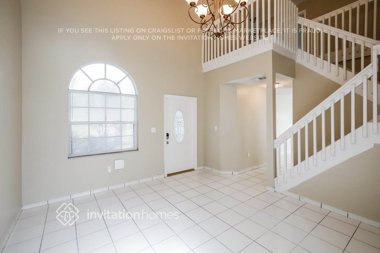 621 Sw 176th Ave - Photo 5 of 18