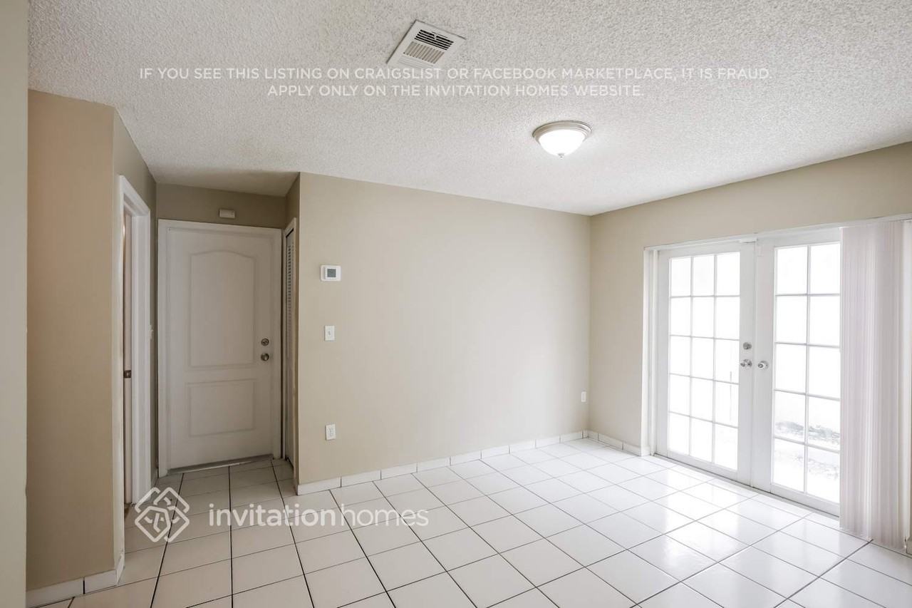 621 Sw 176th Ave - Photo 7 of 18