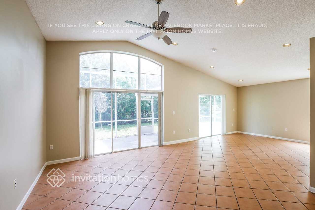 16565 Nw 6th St - Photo 3 of 17