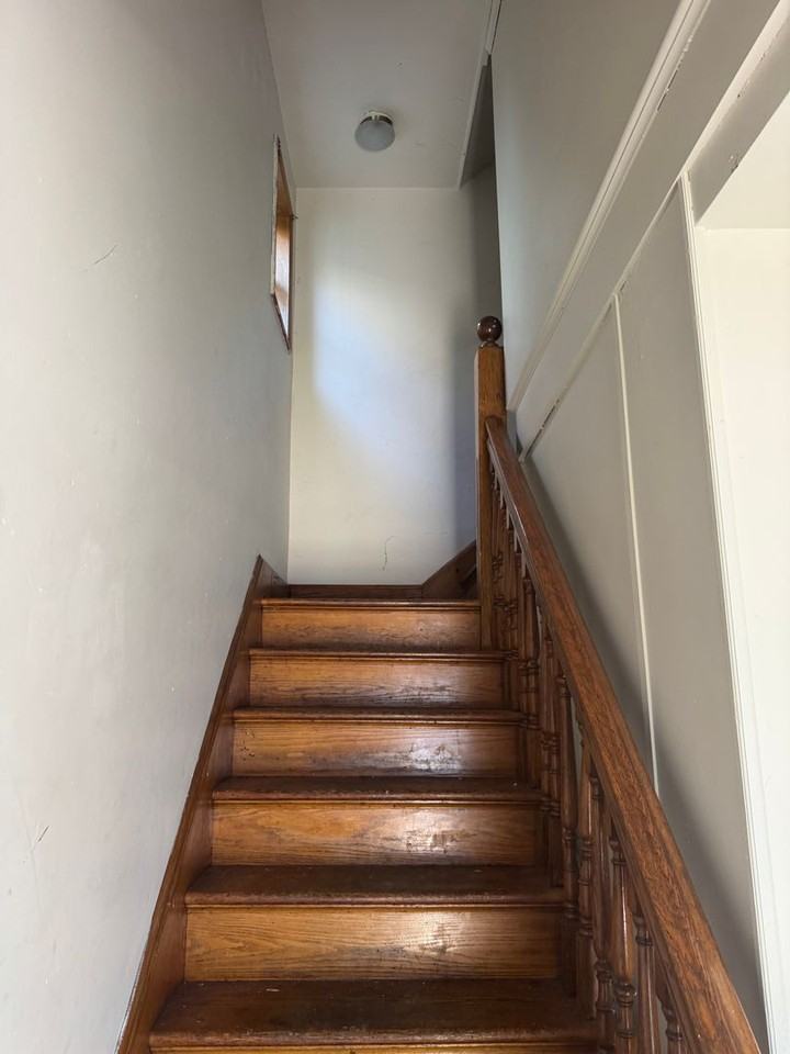 1114 E 25th St - Photo 2 of 18