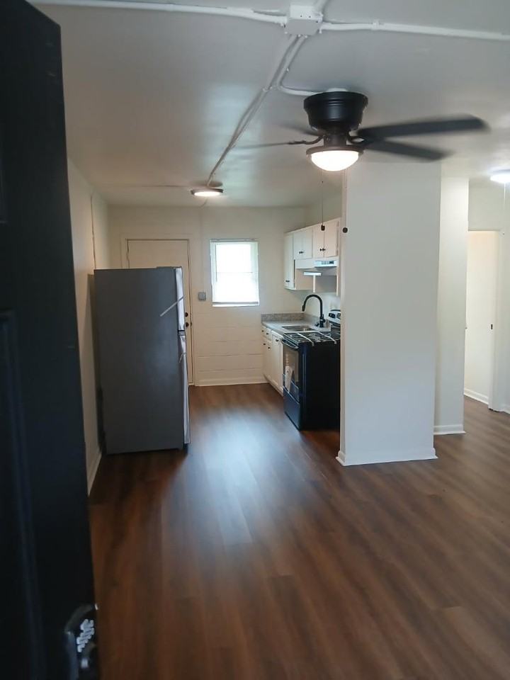 3413 Terminal Ct - Photo 3 of 10