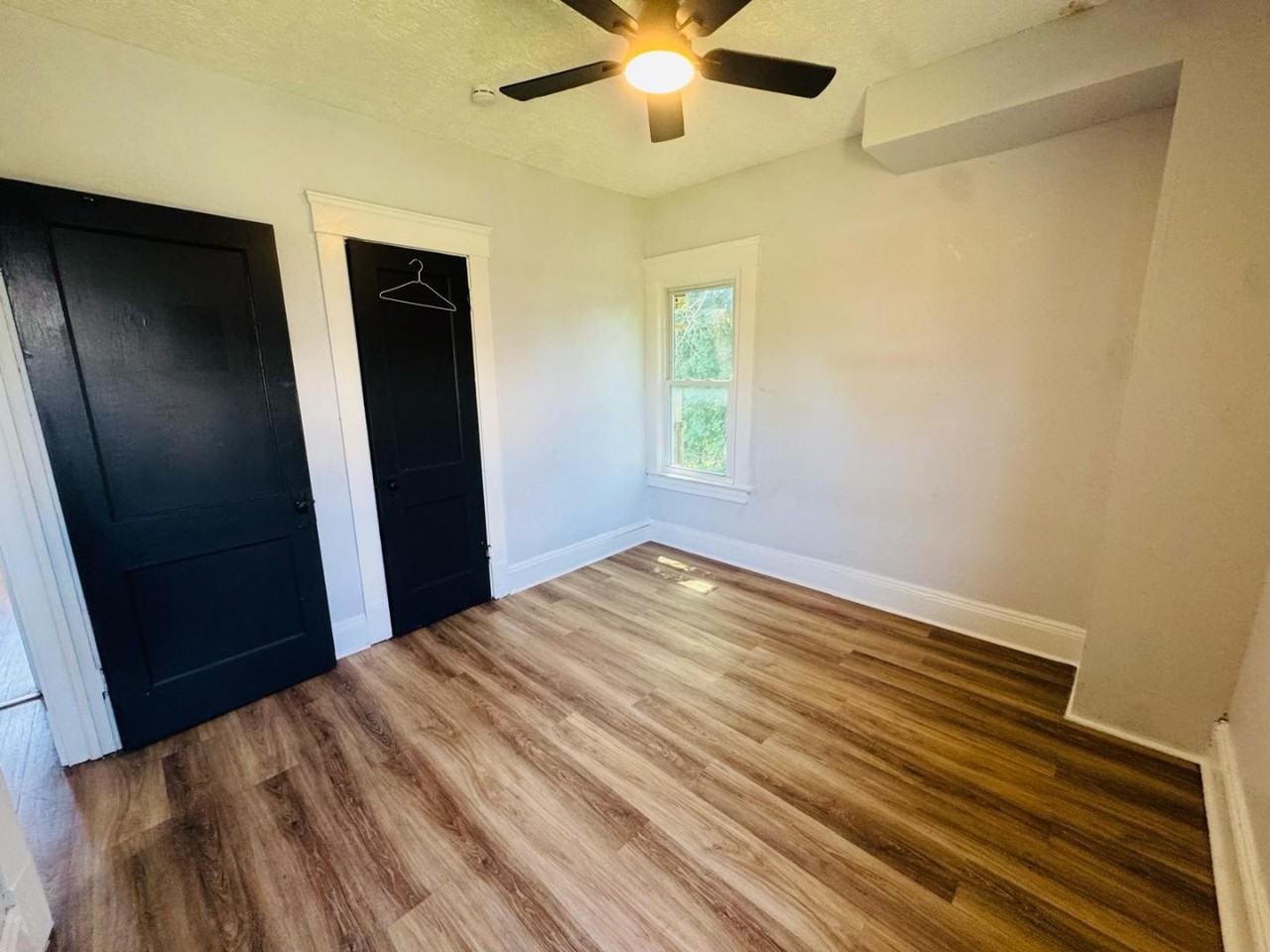 11616 Tuscora Ave - Photo 2 of 8