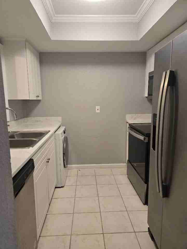 3919 Bell Tower Dr - Photo 5 of 20