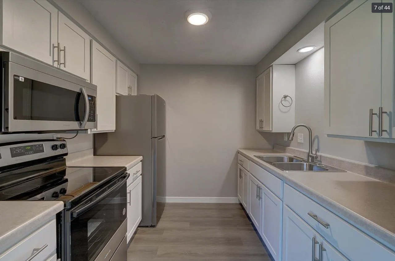 102 W Main St #1 - Photo 5 of 16