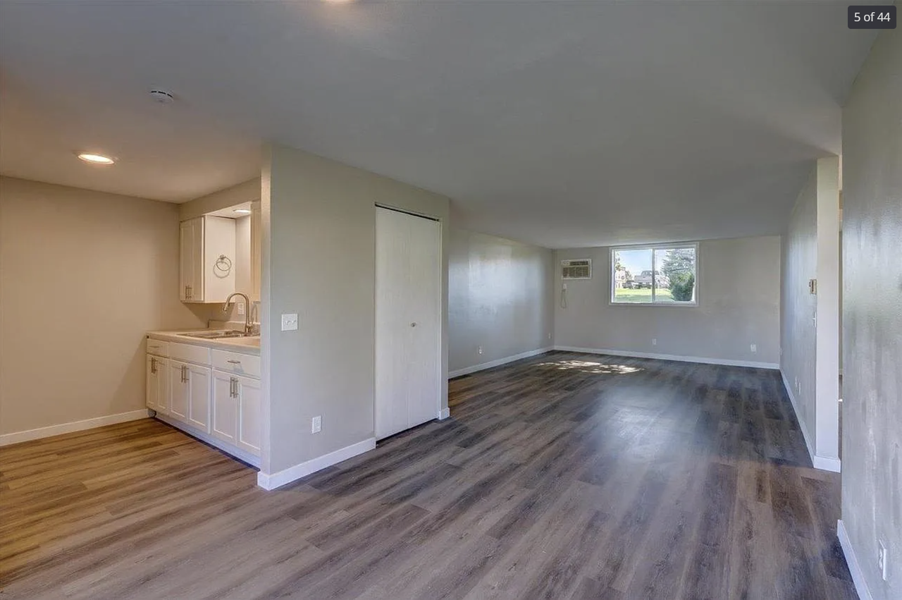 102 W Main St #1 - Photo 7 of 16