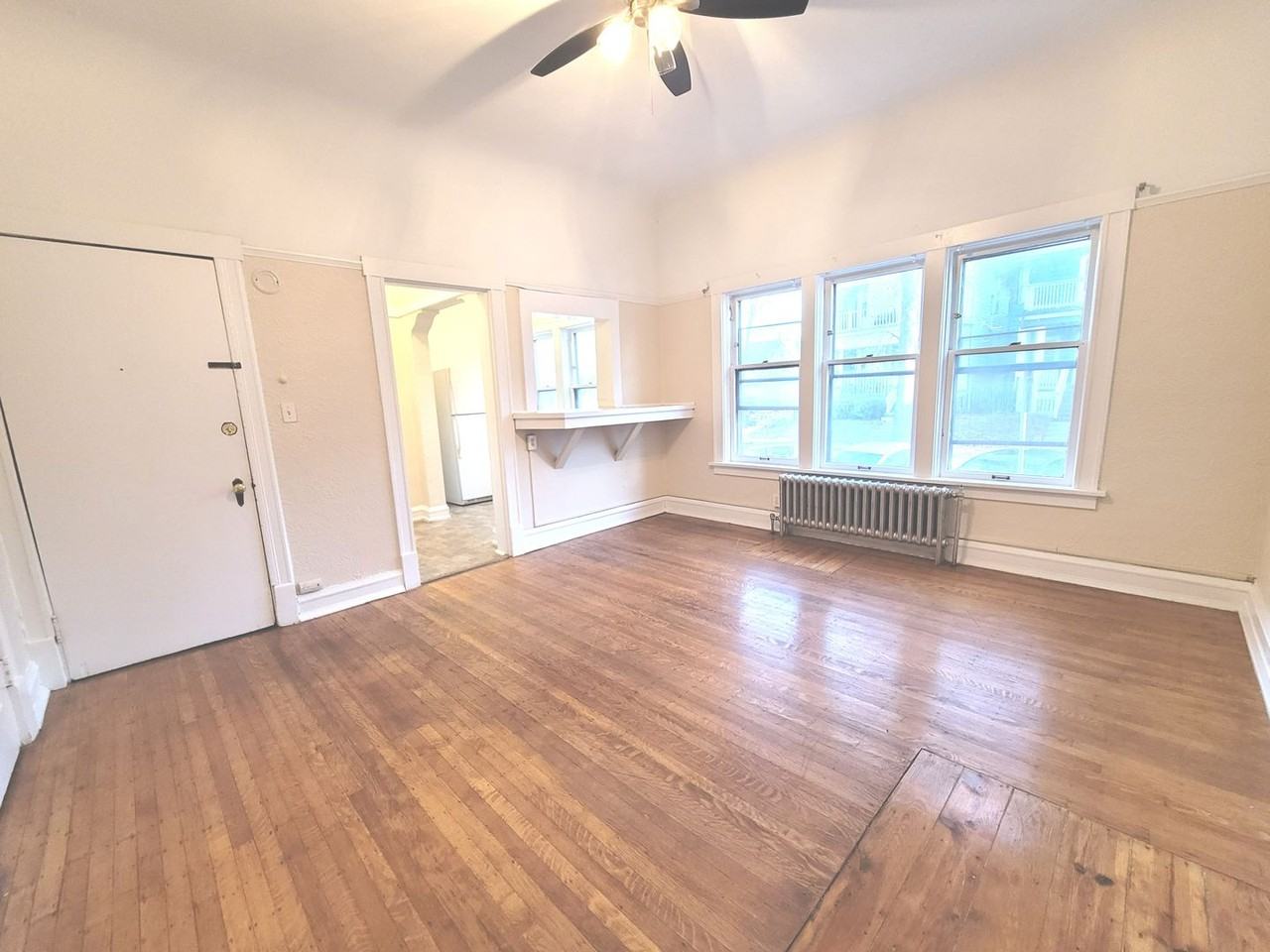 Kane Place Apartments - Photo 3 of 36