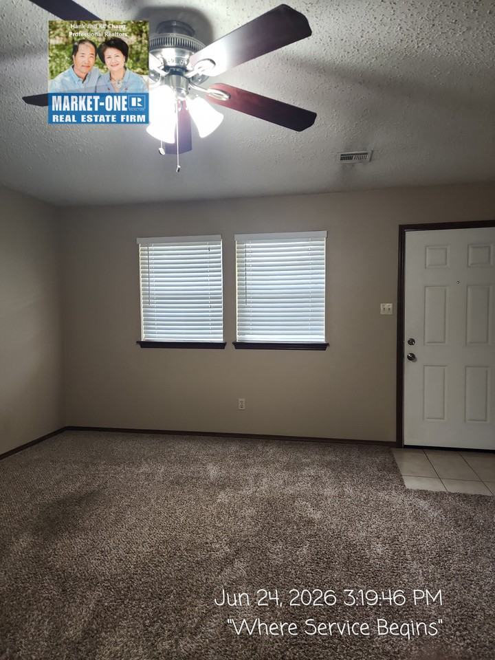 7938 Nw Crossland Cir #7938 - Photo 3 of 17