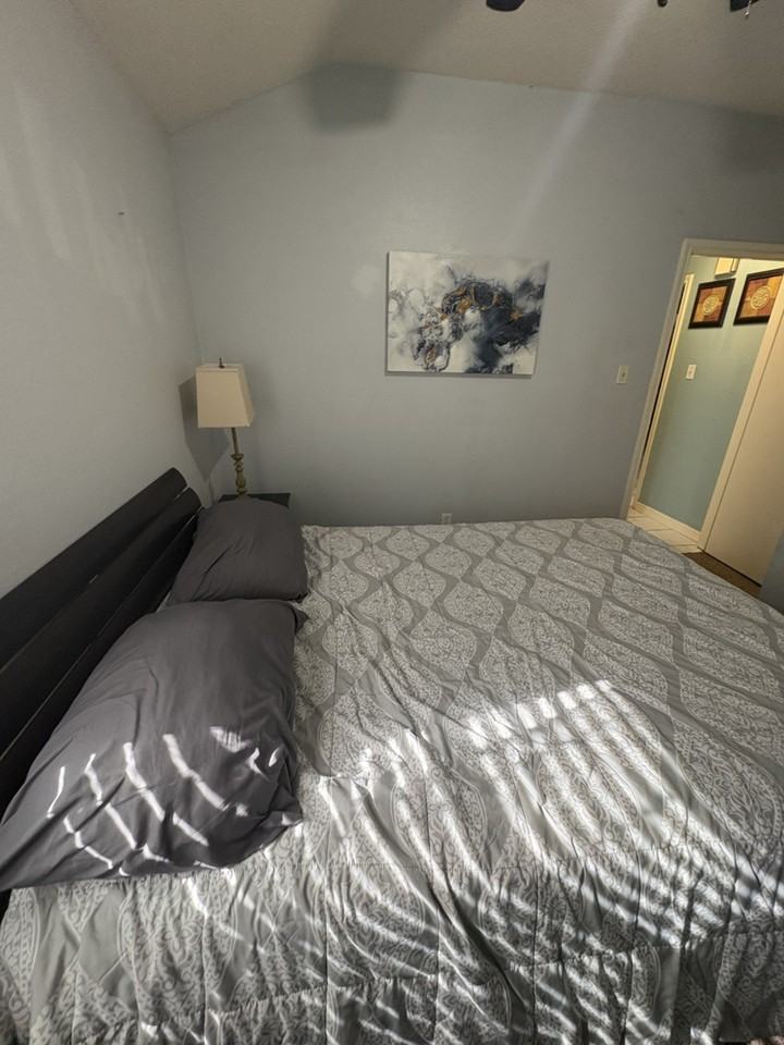 11066 Landsbury Circle - Photo 3 of 12