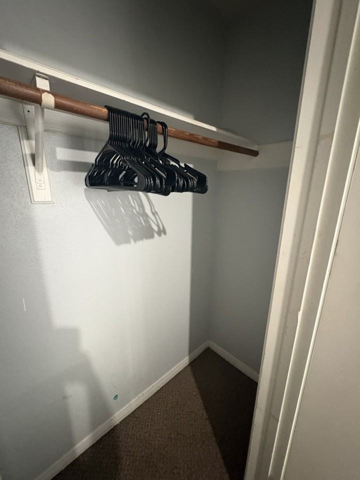 11066 Landsbury Circle - Photo 4 of 12