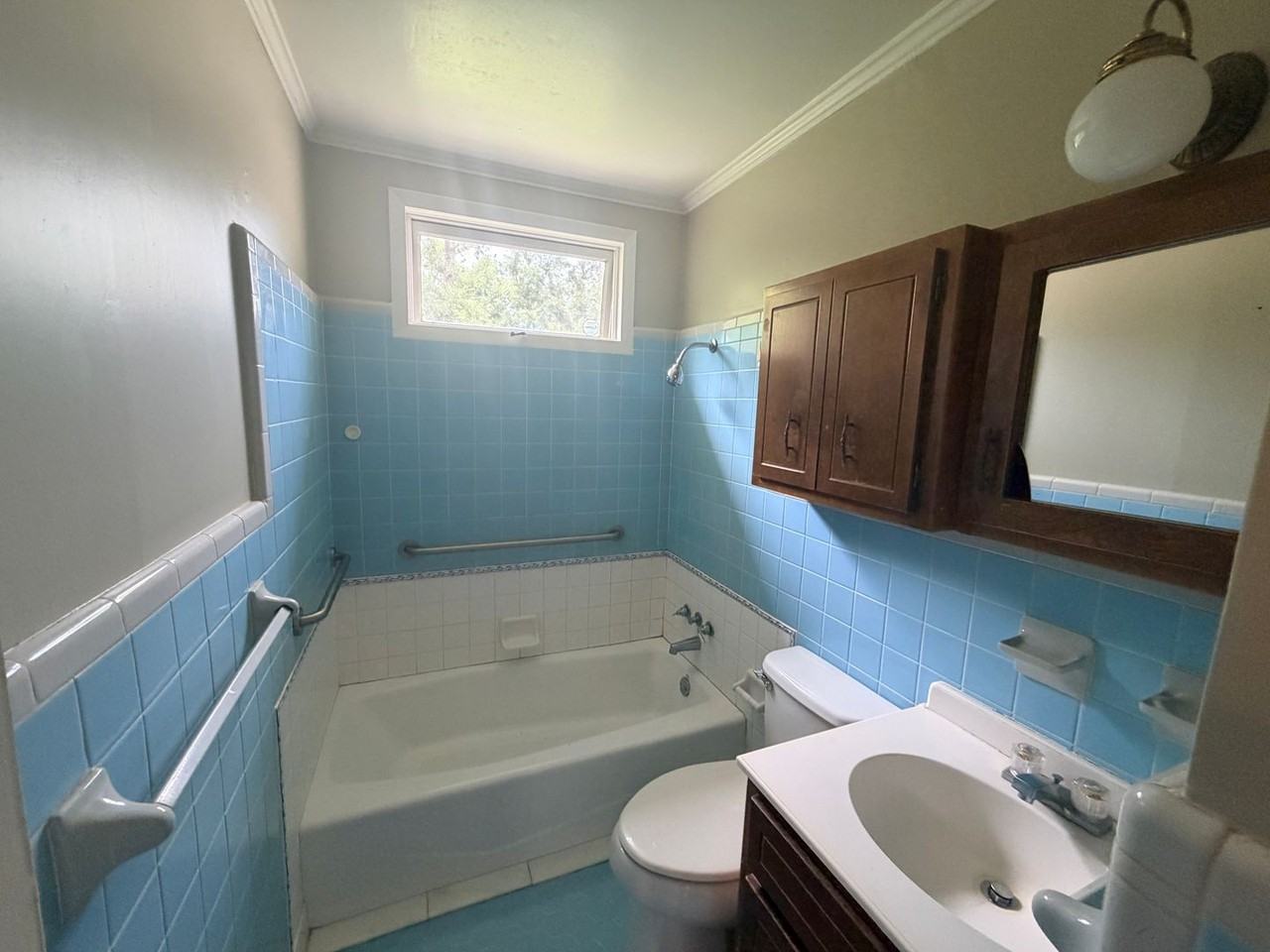 706 Pineview Dr - Photo 5 of 12
