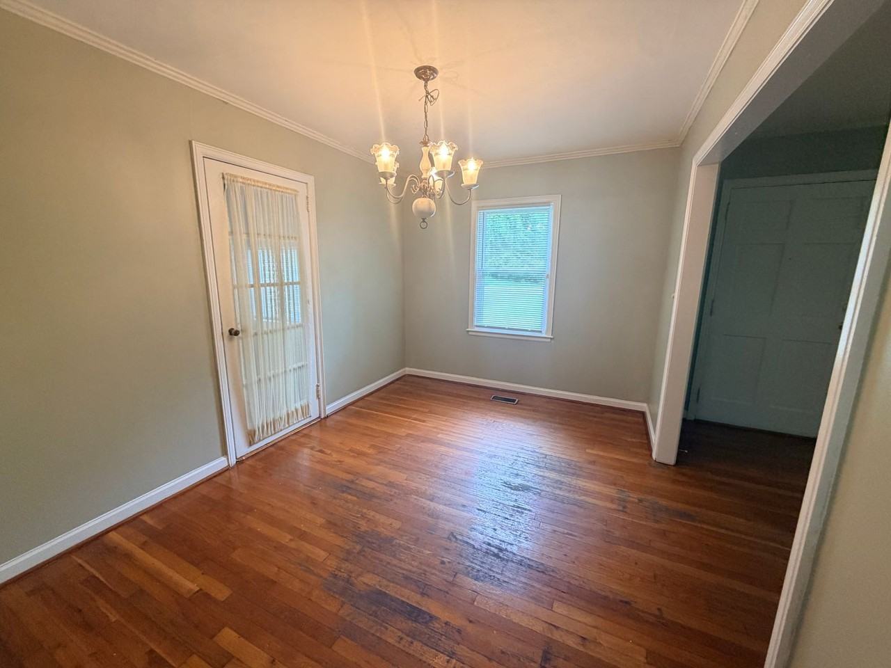 706 Pineview Dr - Photo 6 of 12