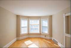 $1565 – 2 Bedroom Upper Flat Near UWM - Photo 1 of 1