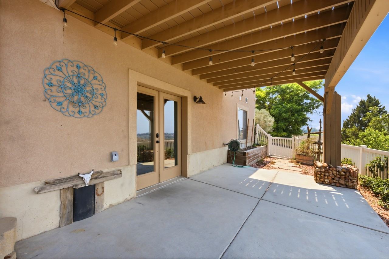 722 W Webb Rd #1 - Photo 6 of 48