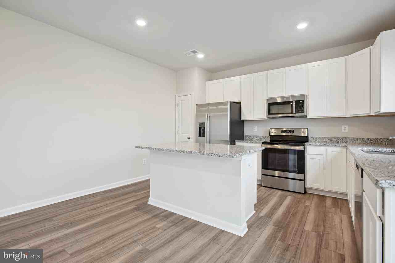 121 Solstice Way - Photo 4 of 19
