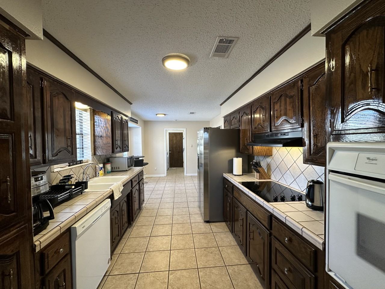 24 Heatherwood Dr #1 - Photo 4 of 17