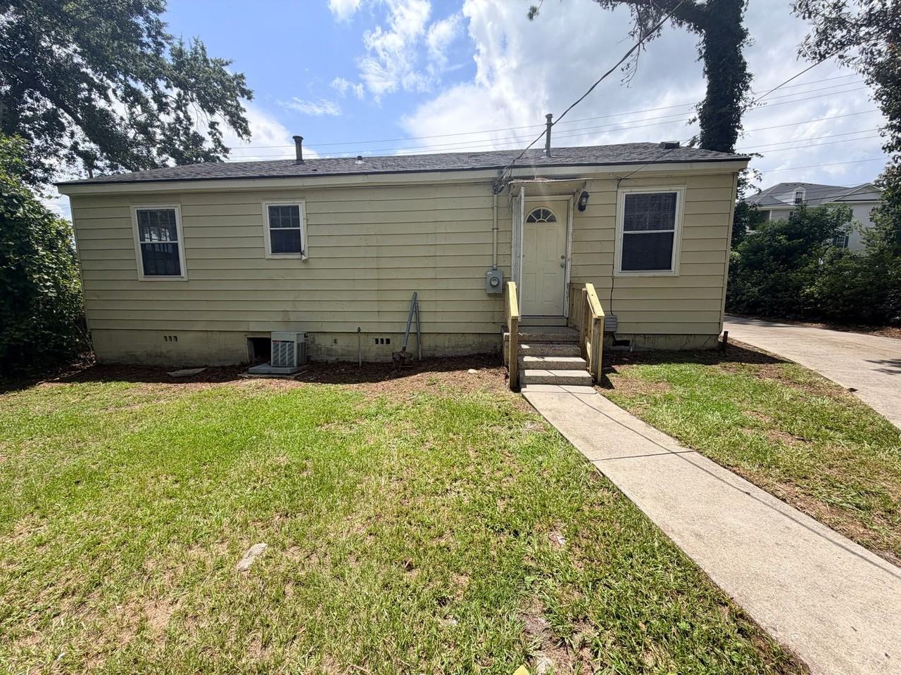 1307 Melody Ln - Photo 4 of 15