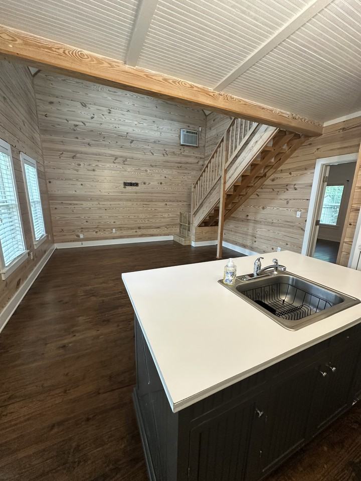 503 Hosea St #1 - Photo 3 of 8