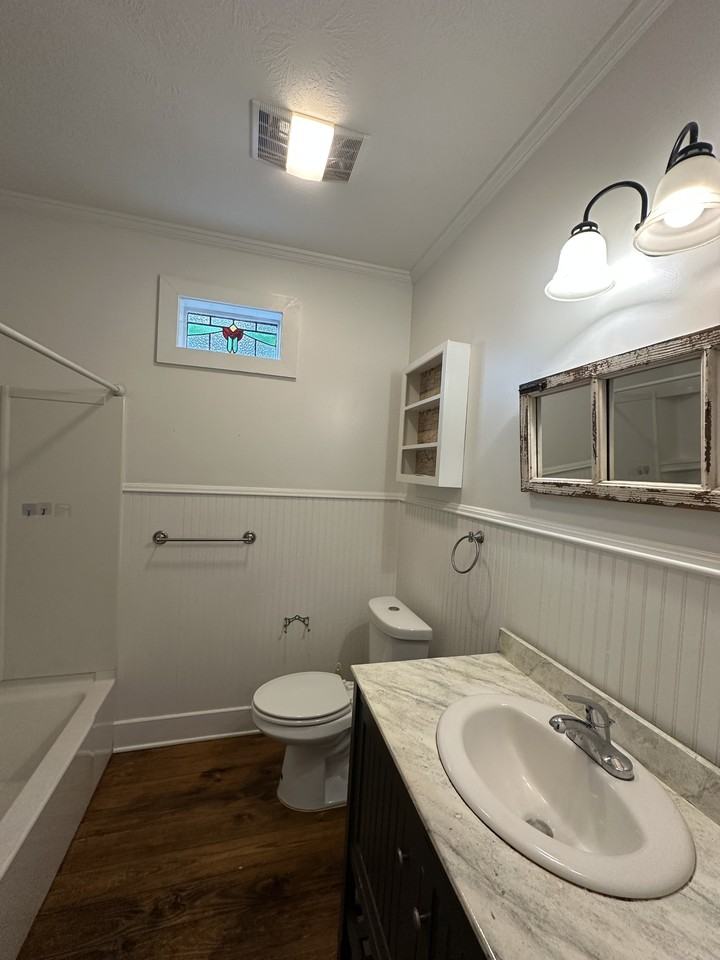 503 Hosea St #1 - Photo 6 of 8