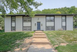 Big 2BR Living Near KU Med | Updated + Washer/Dryer + Parking Included - Photo 1 of 1