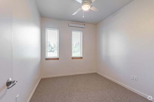 5827 Ne Prescott St - Photo 2 of 31
