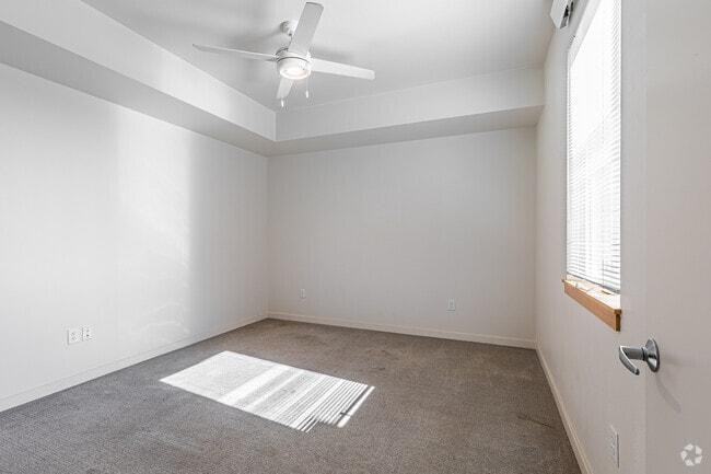 5827 Ne Prescott St - Photo 2 of 31