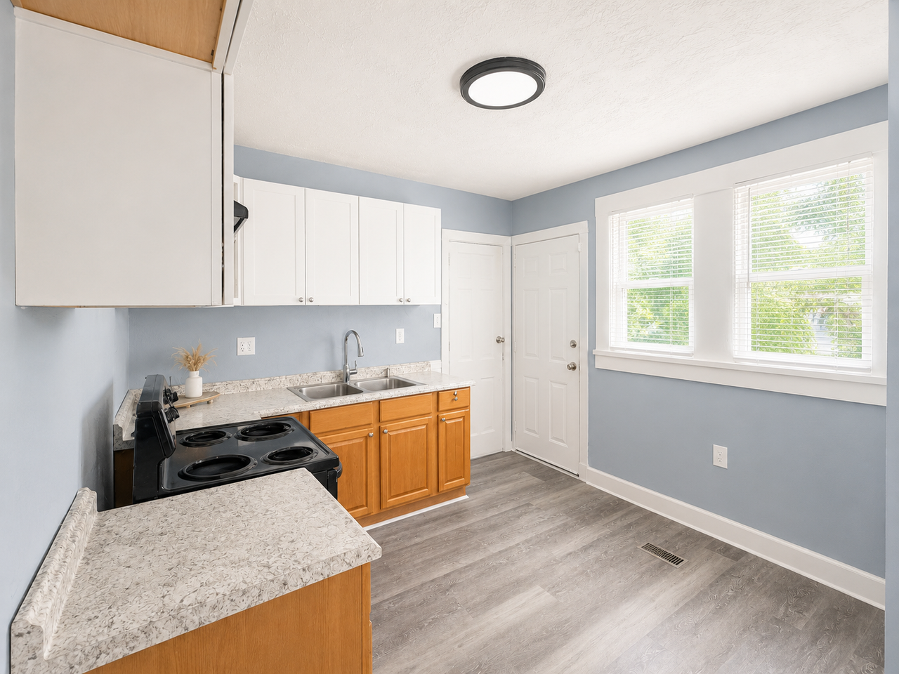 429 N 9th St #1 - Photo 4 of 12