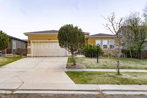 featured image of 3305 Hollycrest Dr #1