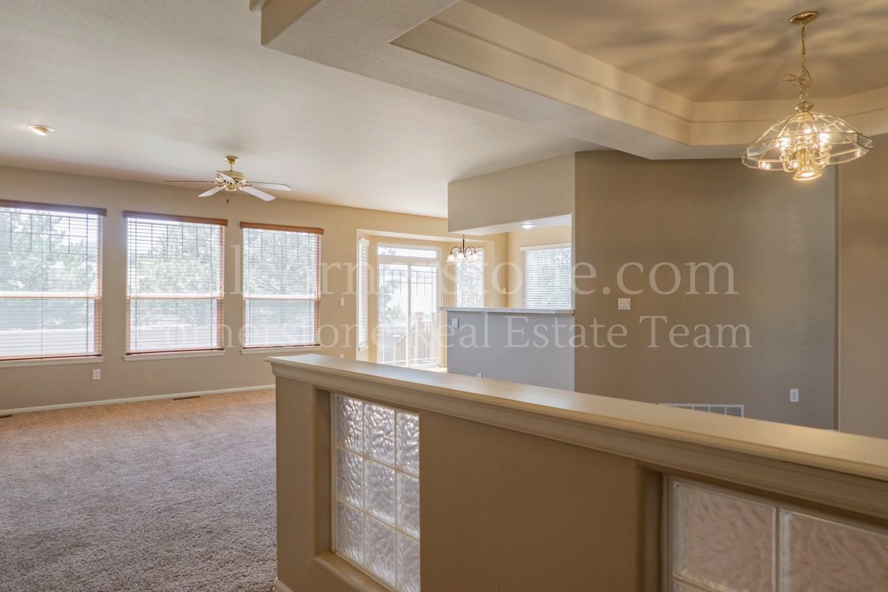 3305 Hollycrest Dr #1 - Photo 4 of 44