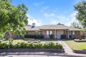 featured image of 806 Cherlynne Dr