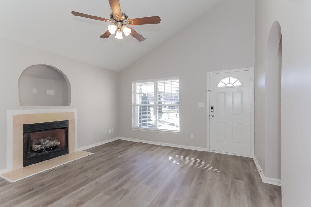 4148 Canyon Creek Ln - Photo 4 of 16