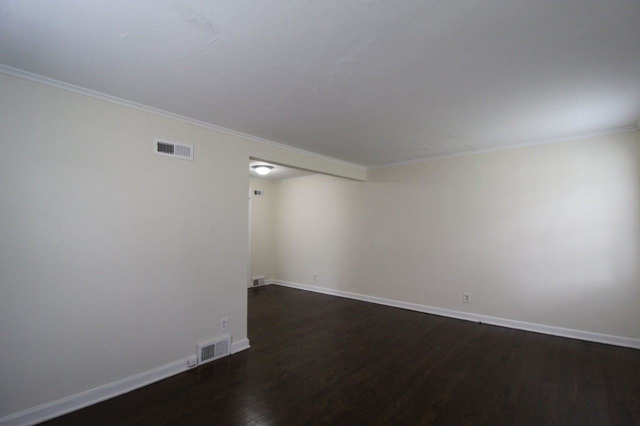 504 E 27th Ave - Photo 2 of 8