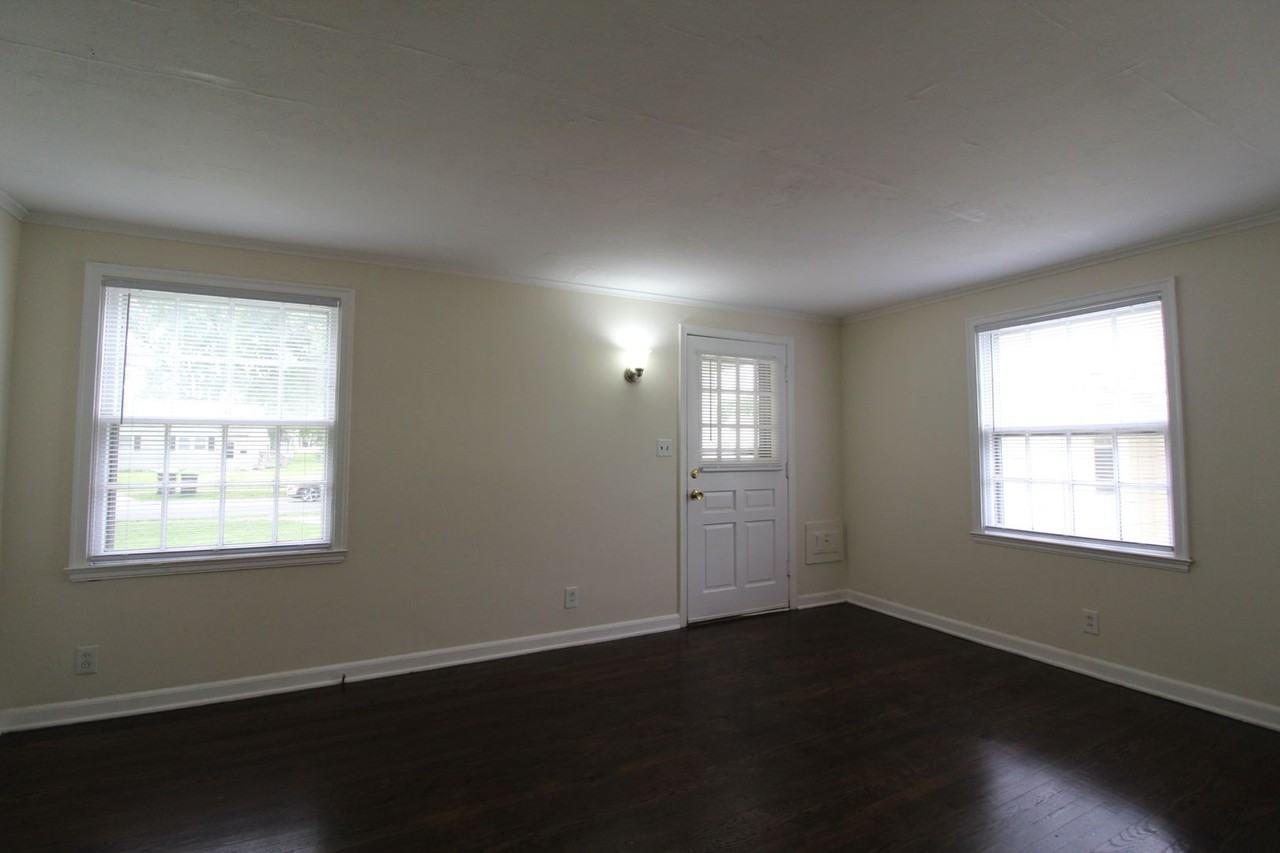 504 E 27th Ave - Photo 4 of 8