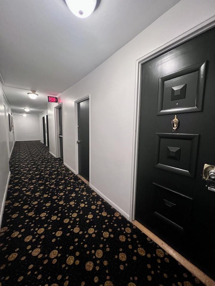 1301 N Harrison St #608 - Photo 3 of 17