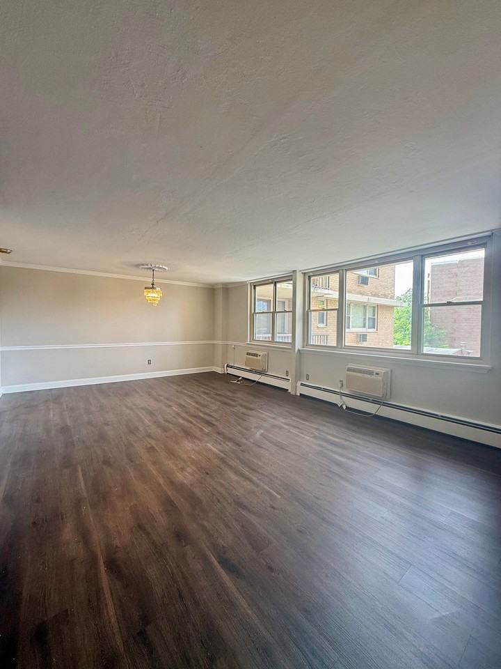 1301 N Harrison St #608 - Photo 5 of 17