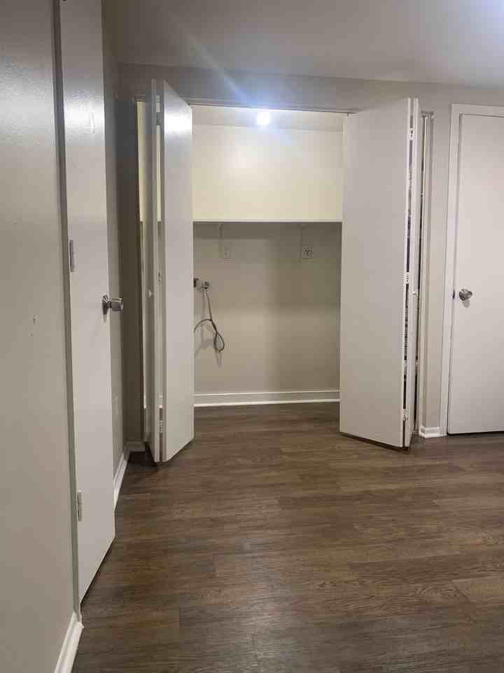 Windscape Apartments/Prosperous Sierra Properties Inc. - Photo 5 of 15