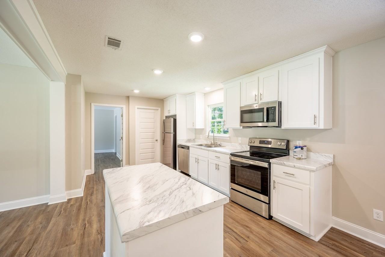 603 Marvin Ave - Photo 3 of 10