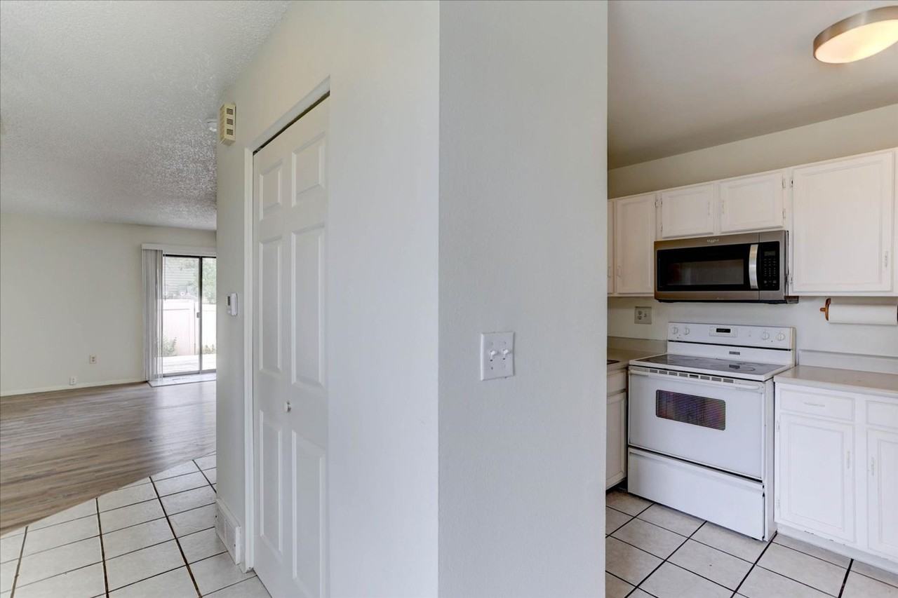 2033 Gyros Cir #166 - Photo 5 of 28
